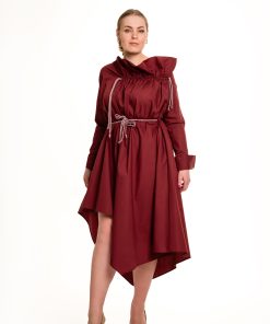 Bordo spalvos suknelė